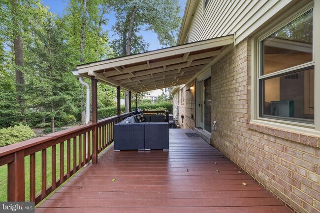Building Photo - 6605 Grey Fox Dr