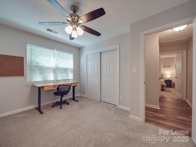 Building Photo - 1052 Churchill Downs Ct