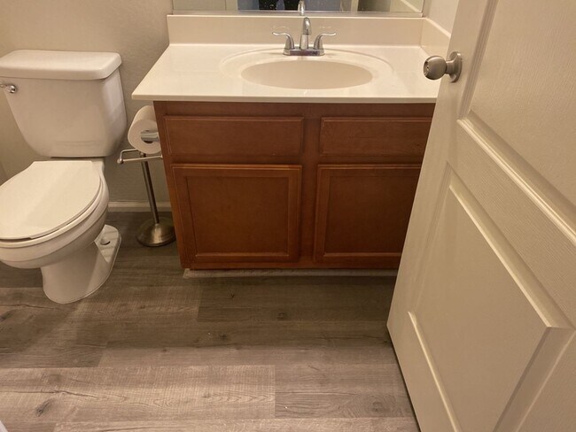 Building Photo - Spacious 3-Bedroom + Den Home in San Tan V...