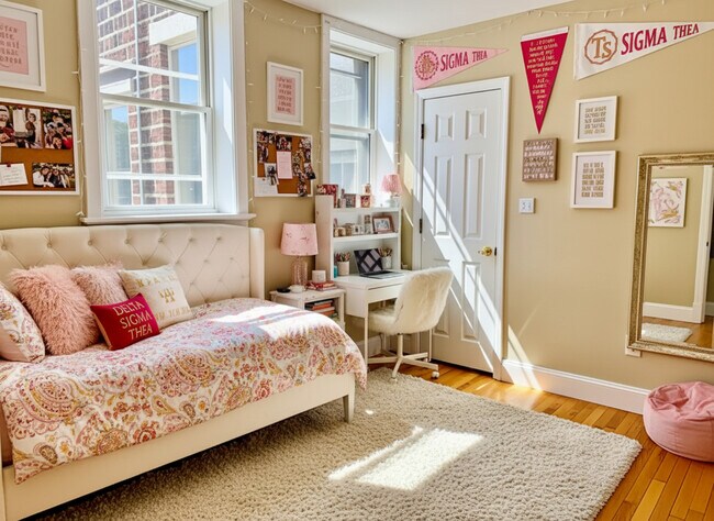 Building Photo - 74 Egmont St