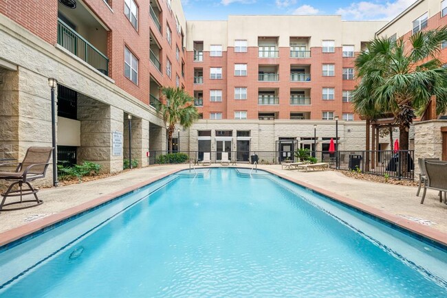 Building Photo - 300 St Joseph Pkwy
