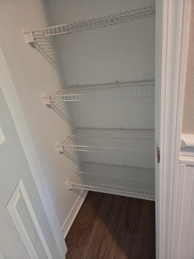 Building Photo - 1953 Gulf Bay Ln