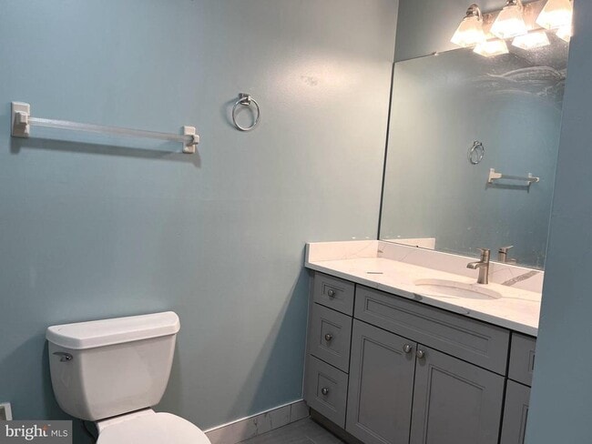 Building Photo - 204 Clover Hill Ct