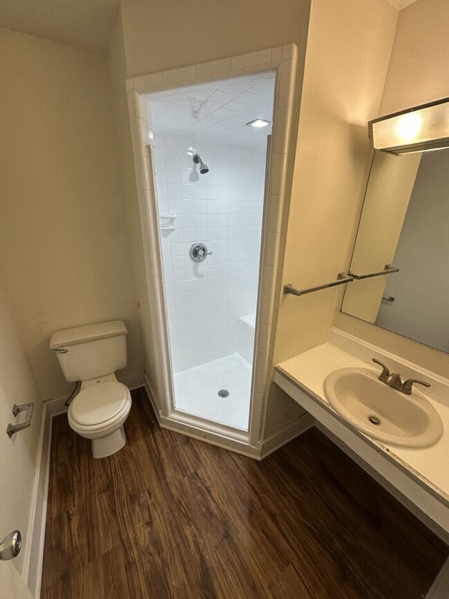 Building Photo - 2365 Champion Ct