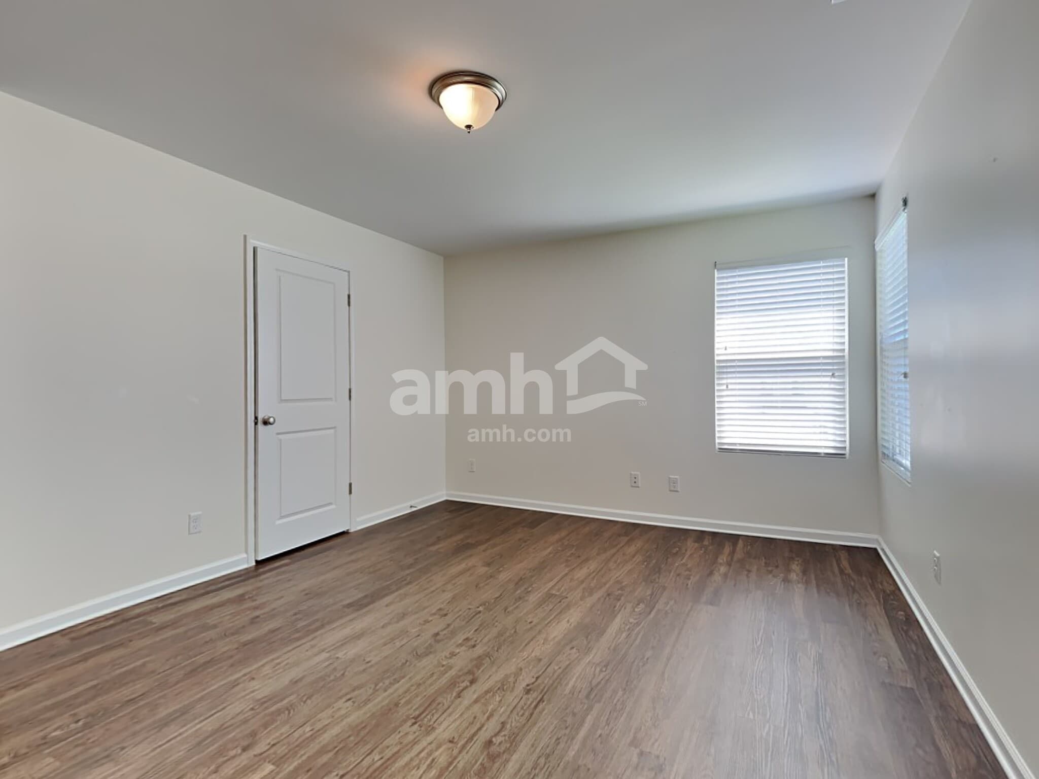 Building Photo - 309 Dogwood Cir