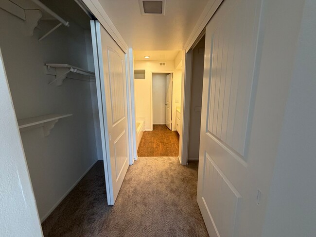 Building Photo - COSTA MESA 2 BEDROOM, 2 BATHROOM CONDO $3,400 (BRISTOL & BAKER)