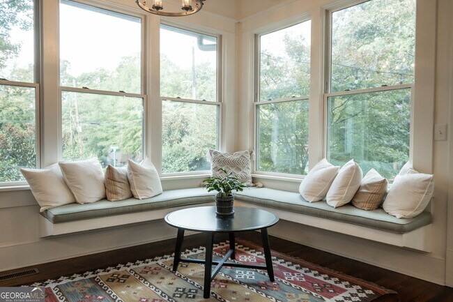 Building Photo - 290 Milledge Cir