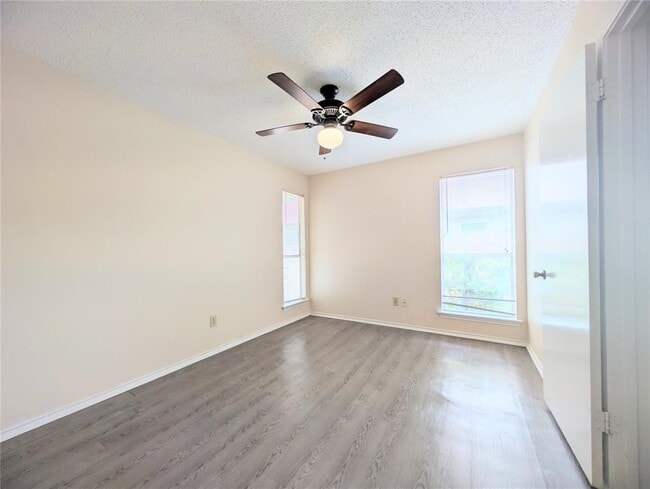 Building Photo - 2018 Redwing Way