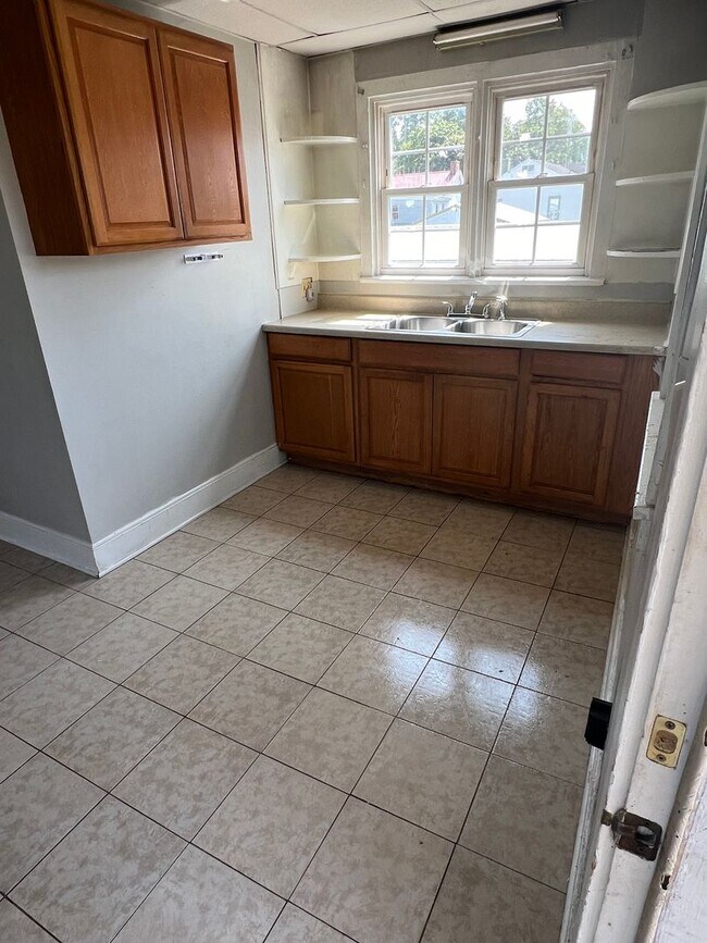 Building Photo - 150 S 3rd St