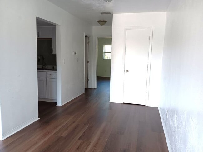 Building Photo - Big space equals big value! Close to Pinellas Trail, beaches & SPC