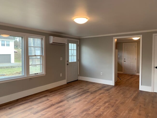 Building Photo - 316 Reynolds Ave