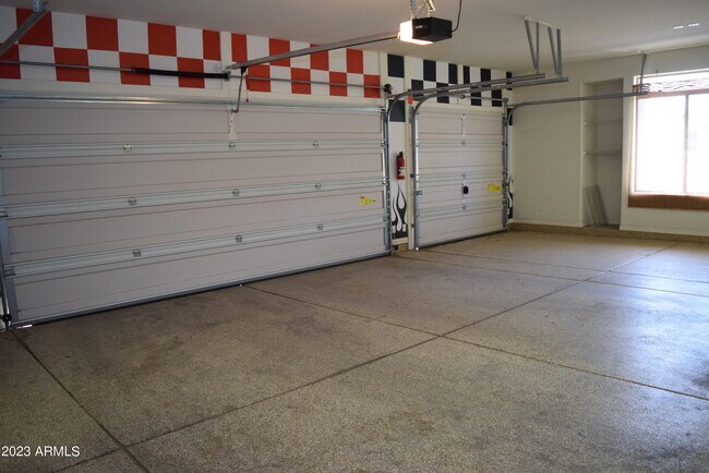 Building Photo - 3974 N 146th Ln