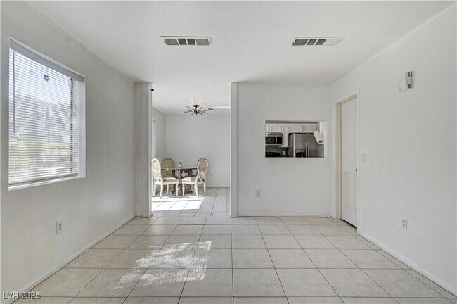 Building Photo - 4040 Castle Cove Dr