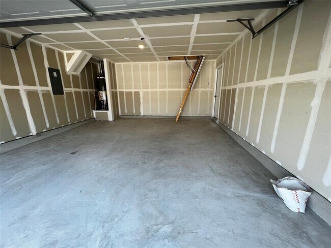 Building Photo - 316 Abbey Ln