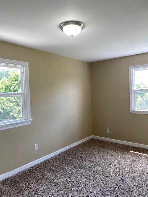 Building Photo - 2447 Duke St