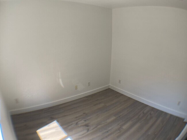 Building Photo - 2115 N West St