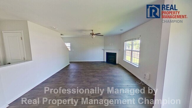 Building Photo - Spacious Home w/Open Living, Fireplace, Fenced Yard & Solar Panels