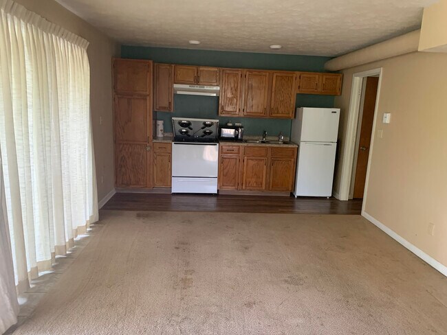 Building Photo - Hillside Apartments