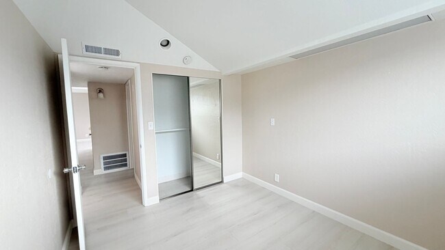 Building Photo - 14723 Martell Ave