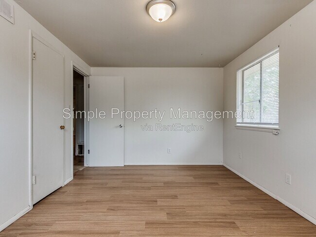 Building Photo - 4012 Parkwoods Ln