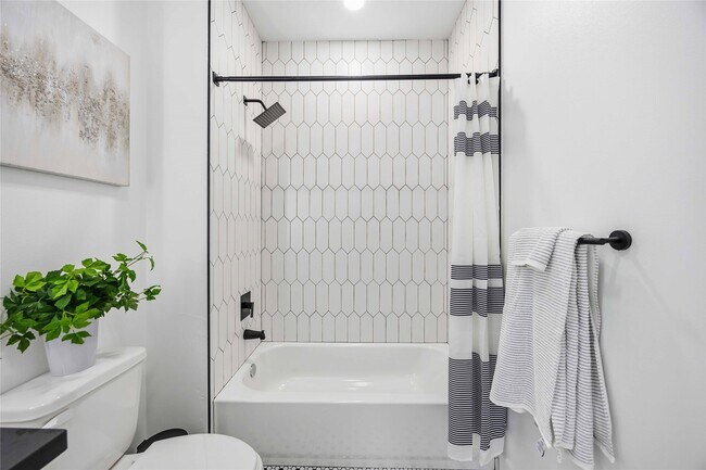 Building Photo - 7117 Springdale St