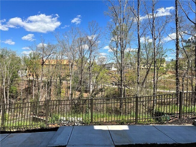 Building Photo - 6605 Beacon Dr
