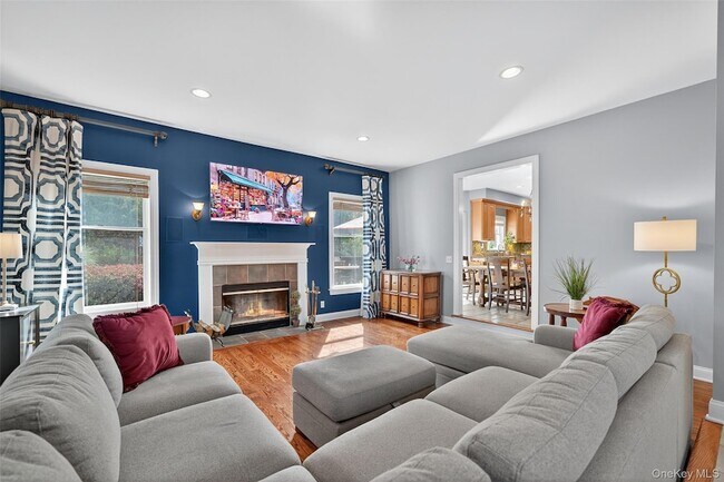 Building Photo - 11 Dorian Way