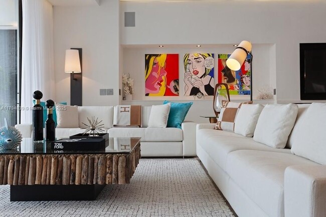 Building Photo - 7972 Biscayne Point Cir