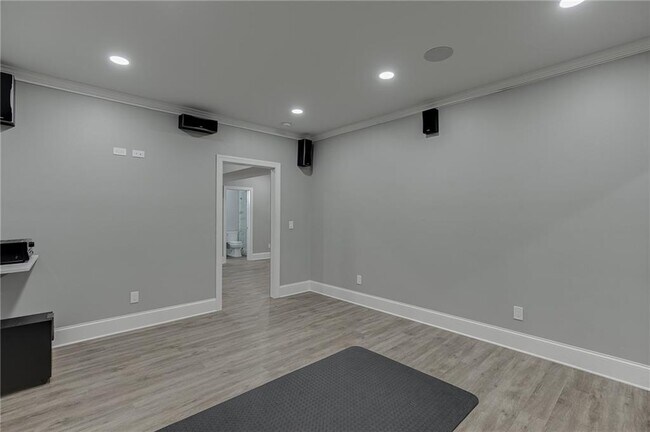 Building Photo - 4612 Grandview Pkwy