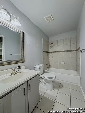 Building Photo - 7477 Myrtle Trl