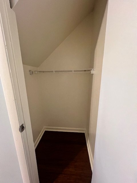 Building Photo - 503 E 6th St