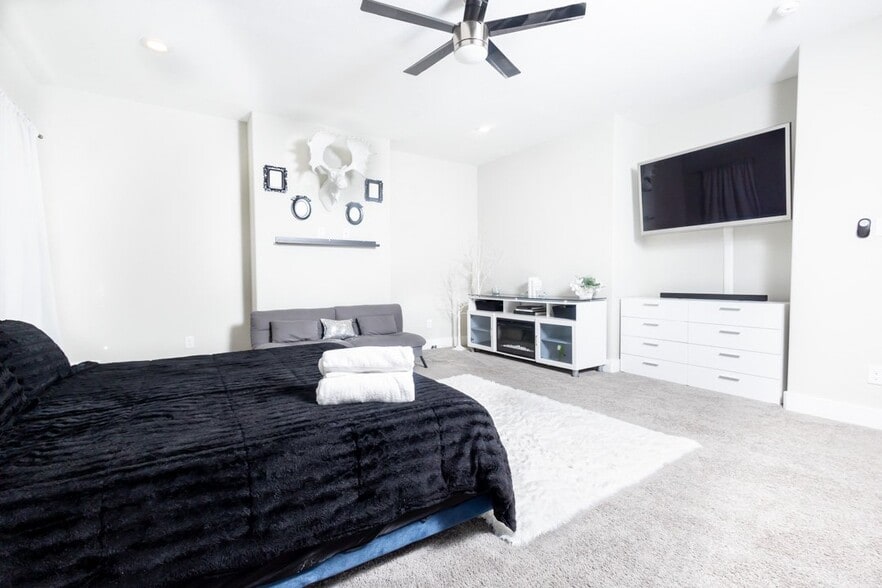 Building Photo - 4001 Abilene St