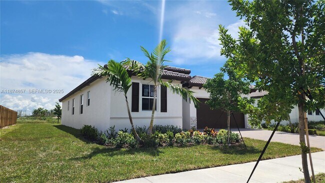 Building Photo - 2965 SE 23rd Ave