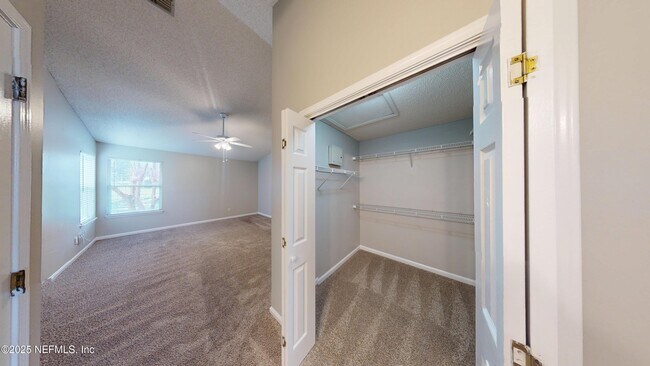 Building Photo - 236 Otterwood Ct