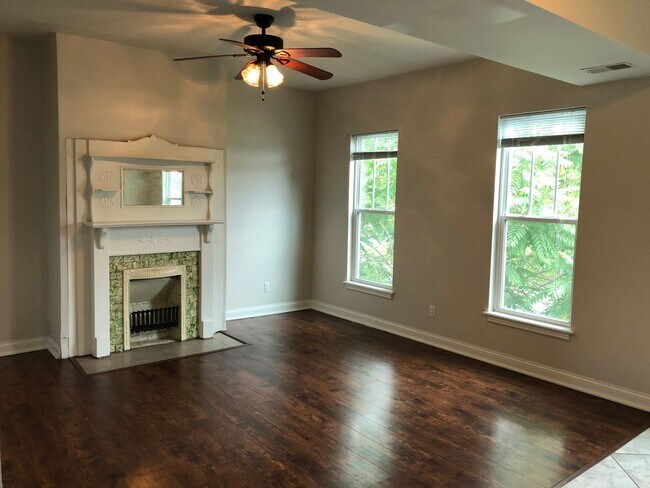 Building Photo - 2728 S 4th St