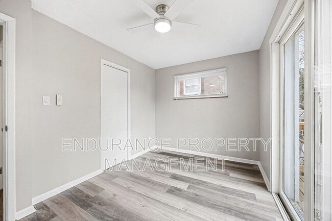 Building Photo - 4765 Hardwick Dr