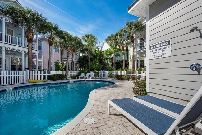 Building Photo - 924 Hemingway Cir