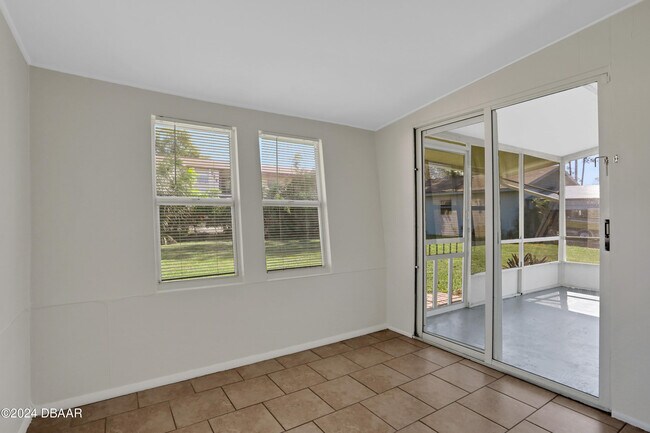 Building Photo - 2669 Anastasia Dr