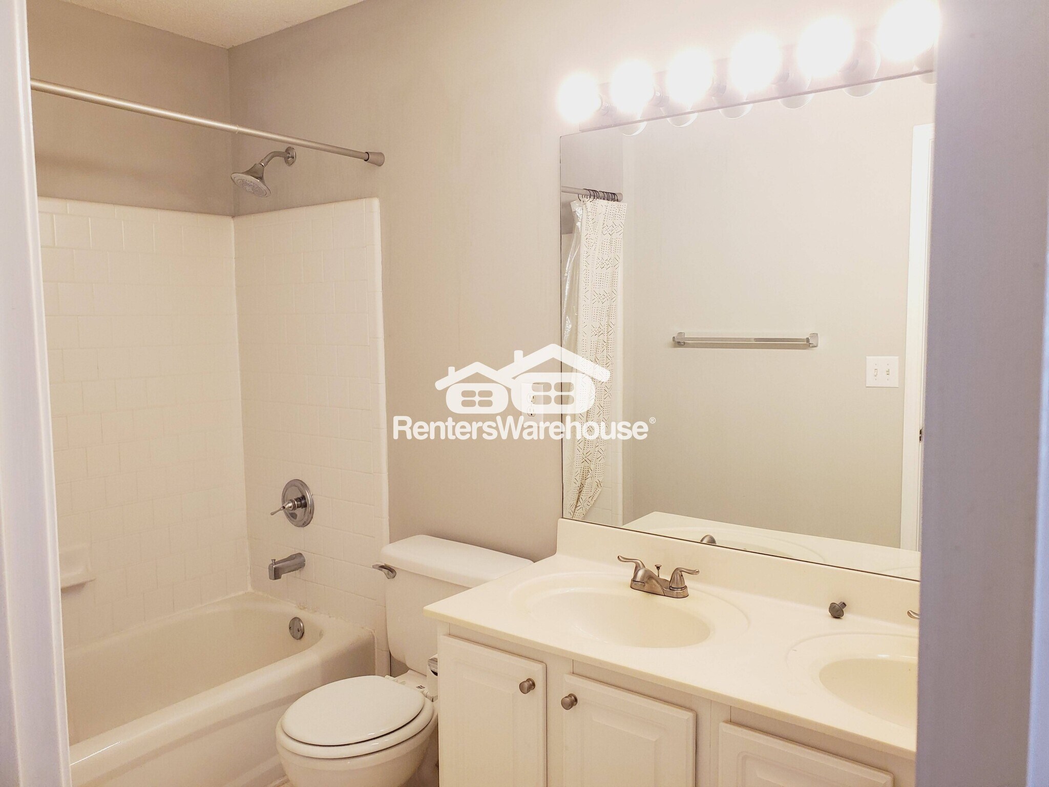 Building Photo - 2706 Cottesford Dr SE