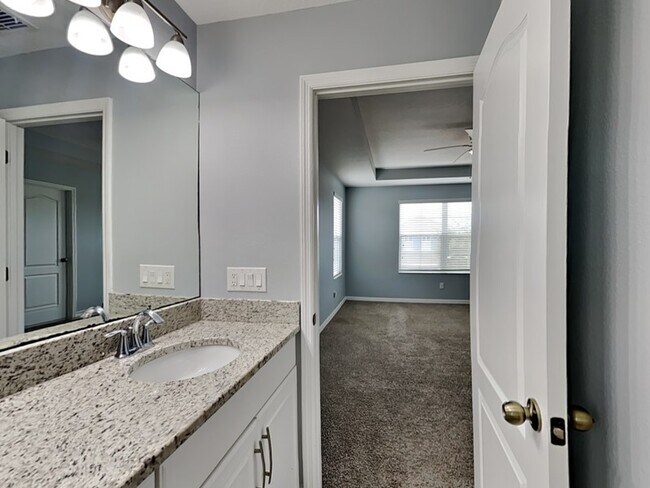 Building Photo - 5955 Paxton Ct