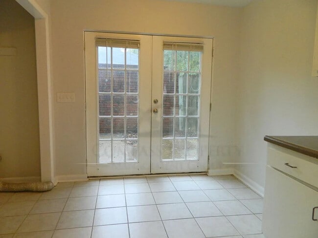 Building Photo - 541 Timber Ridge Ct