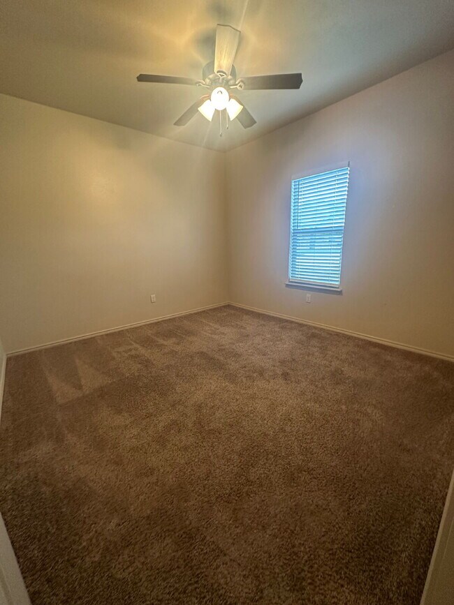 Building Photo - Spacious Townhome in South Lubbock