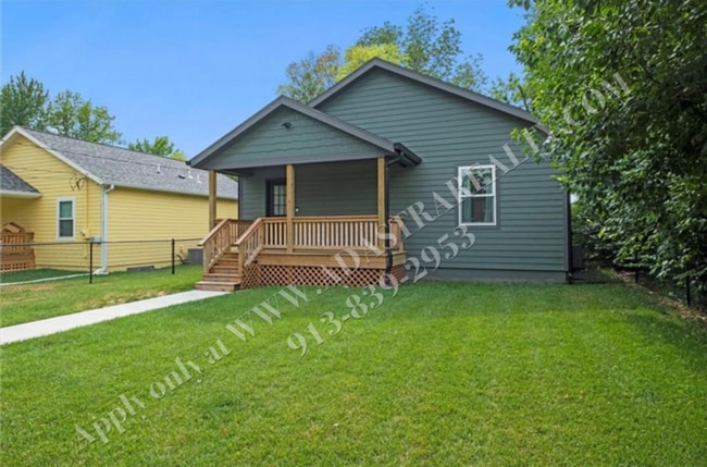 Building Photo - Like New Furnished Home in Lawrence Short Term Lease-Coming SOON!!