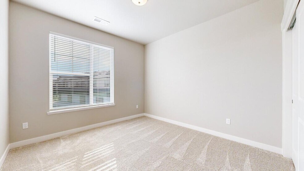 Room #2 - 3462 Kettle Creek Dr