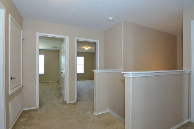Building Photo - 11525 Autumn Ash Dr