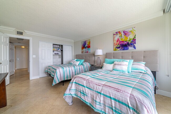 Building Photo - 3250 S Ocean Blvd