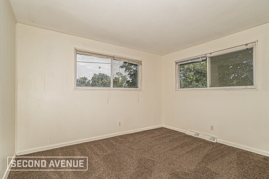 Building Photo - 9743 Edgefield Dr