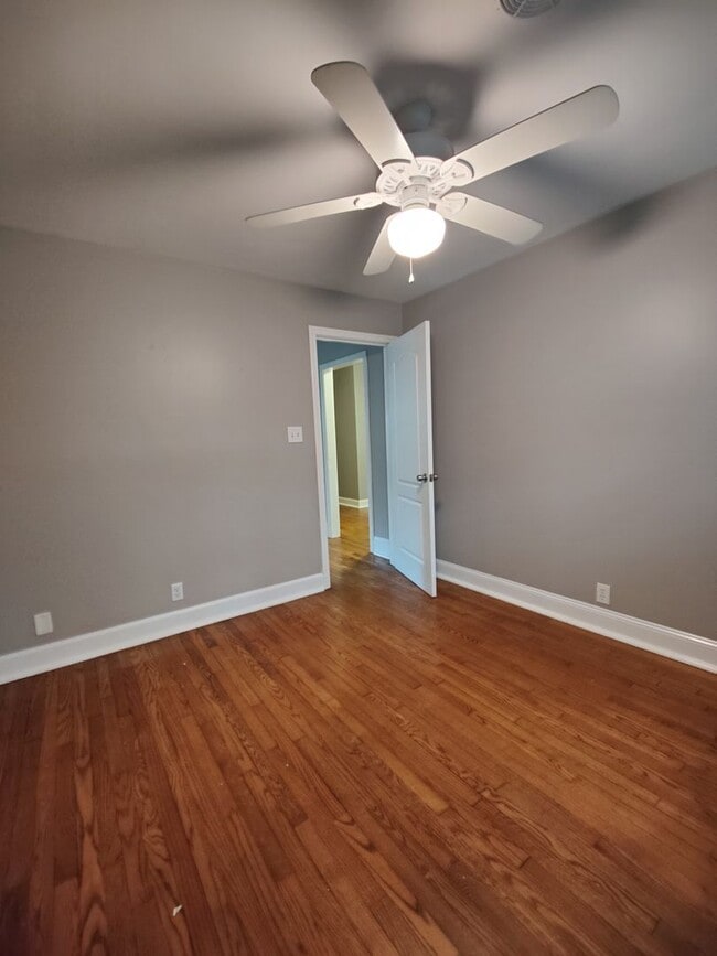 Building Photo - 3BD/2BA with a FLEX ROOM HOUSE IN WEST ASHLEY- Available June 1, 2026!