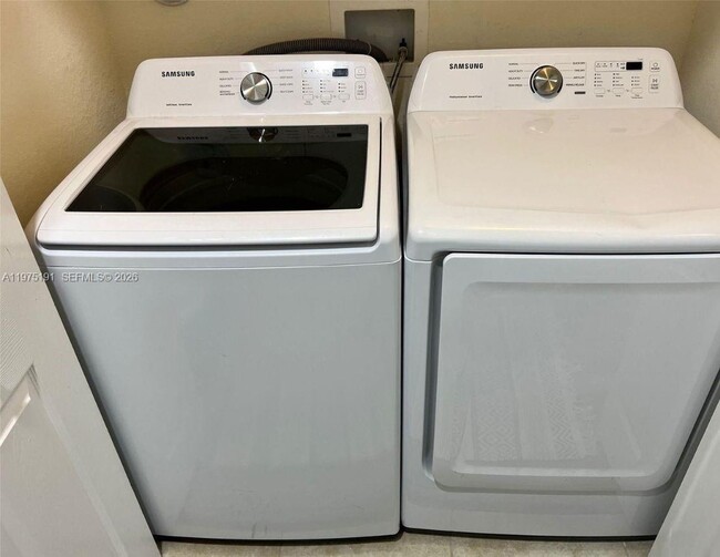 Building Photo - 15076 SW 117th Terrace