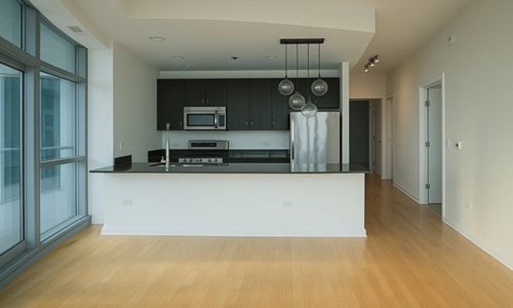 Building Photo - 303 W Ohio St